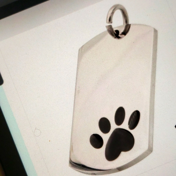 💋2/$12💋 Paw Pendant Engravable - Picture 2 of 3